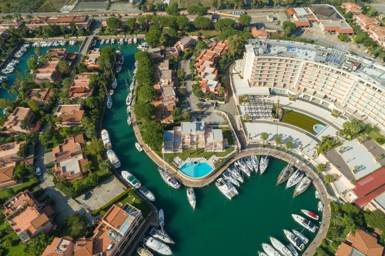 Residence Delfino, Portorosa Фурнари Экстерьер фото