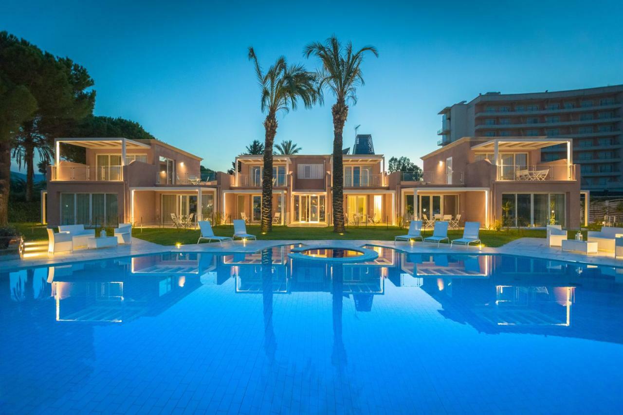 Residence Delfino, Portorosa Фурнари Экстерьер фото