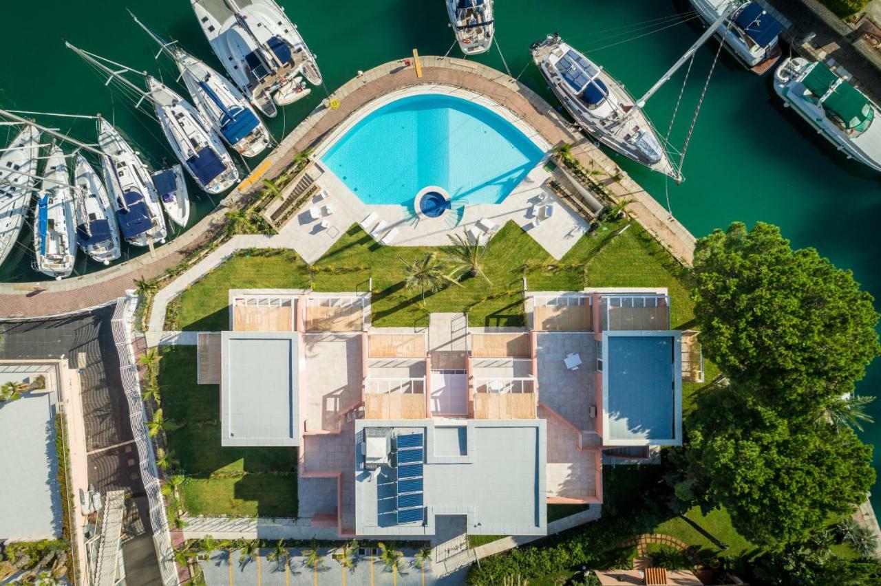 Residence Delfino, Portorosa Фурнари Экстерьер фото