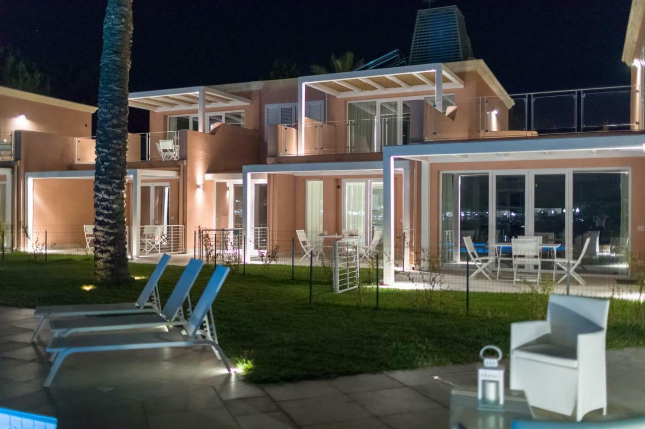 Residence Delfino, Portorosa Фурнари Экстерьер фото