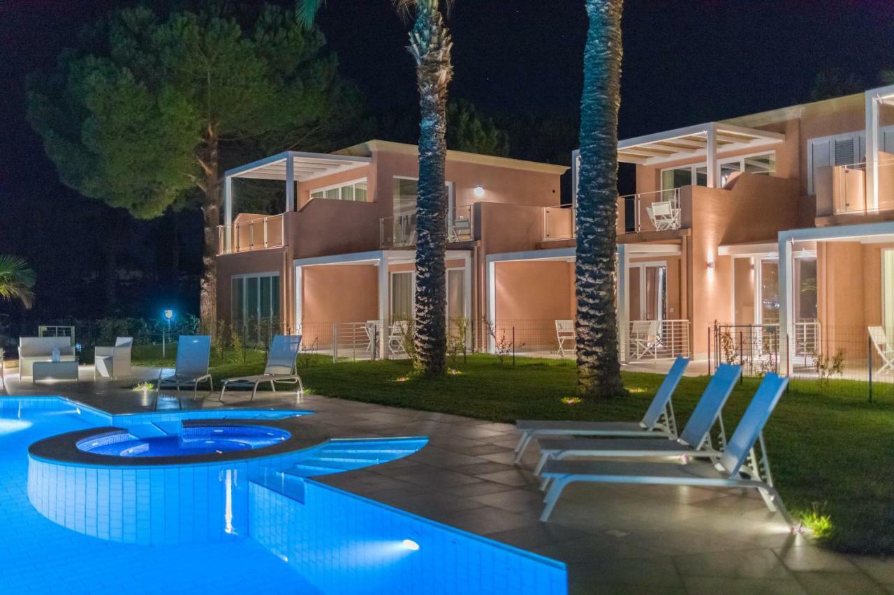 Residence Delfino, Portorosa Фурнари Экстерьер фото